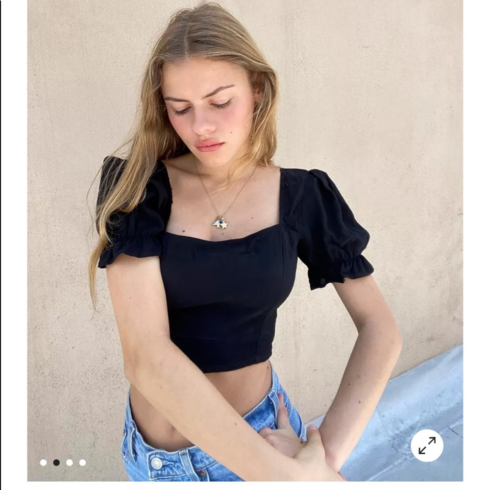 Urban outfitters puff sleeve top!